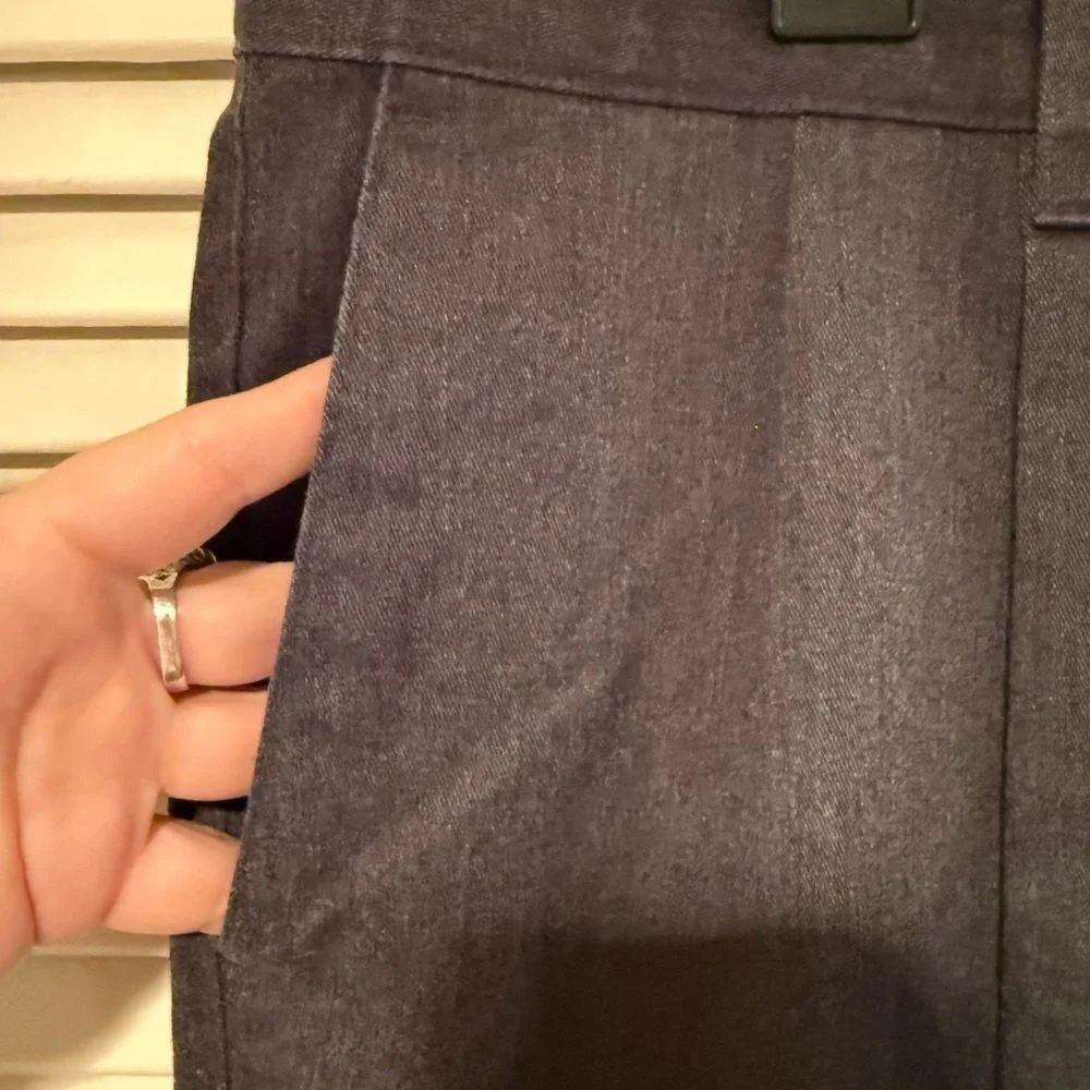 Dockers No Wrinkle Twill Classic Fit Pleated Pants in Charcoal Size 44x30